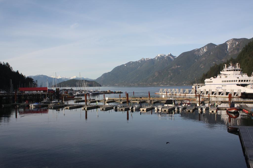 The Classic Horseshoe Bay Motel West Vancouver Exterior photo