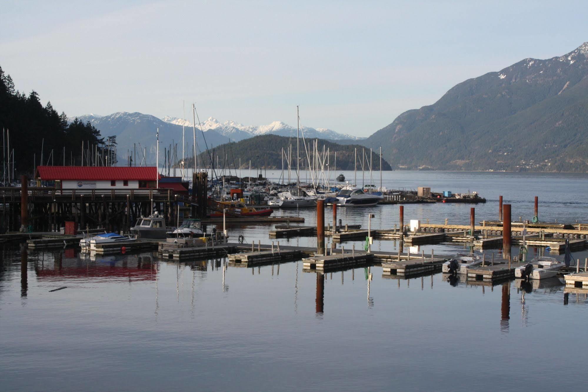 The Classic Horseshoe Bay Motel West Vancouver Exterior photo